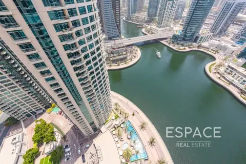 Apartment in Dubai Marina, Dubai 1 bedroom, 74 sq.m. № 122465 - photo 11