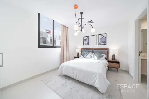 Townhouse in Dubai South (Dubai World Central), Dubai 4 bedrooms, 331 sq.m. № 122460 - photo 8