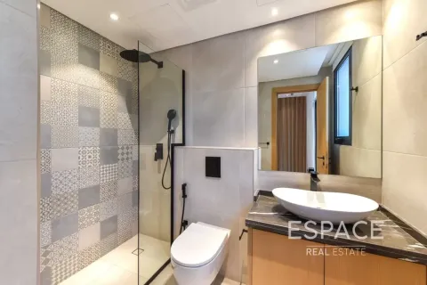 Villa en Jumeirah Luxury, Jumeirah Golf Estates, Dubai, 4 dormitorios, 321 m², № 122463 - foto 9