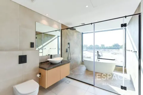 Villa en Jumeirah Luxury, Jumeirah Golf Estates, Dubai, 4 dormitorios, 321 m², № 122463 - foto 10