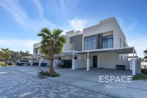 Villa en Jumeirah Luxury, Jumeirah Golf Estates, Dubai, 4 dormitorios, 321 m², № 122463 - foto 18