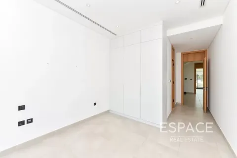 Villa en Jumeirah Luxury, Jumeirah Golf Estates, Dubai, 4 dormitorios, 321 m², № 122463 - foto 13