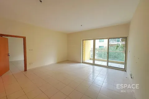 Apartamento en Greens, Dubai, 1 dormitorio, 70 m², № 122461 - foto 2