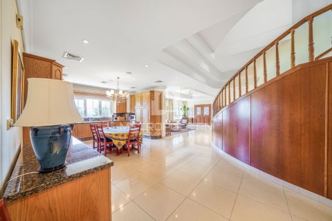 Villa à Jumeirah, Dubai, 6 chambres, 3902 m², № 15761 - photo 17