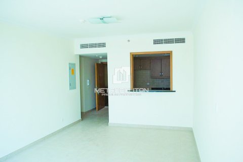 Appartement à Jumeirah Lake Towers, Dubai, 2 chambres, 96 m², № 15752 - photo 1