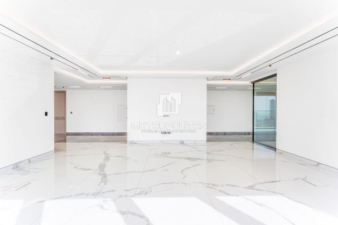 Apartment in Dubai Internet City, Dubai 4 bedrooms, 447 sq.m. № 15780 - photo 9