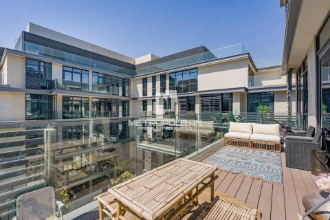 Купить квартиру в City Walk, Дубай: 4 спальни, 273м², № 15787 - фото 16