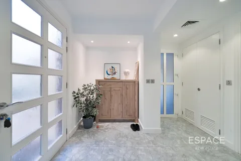 Купить виллу в Арабиан Ранчес, Дубай: 2 спальни, 175м², № 61493 - фото 12