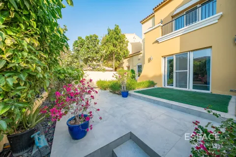 Купить виллу в Арабиан Ранчес, Дубай: 2 спальни, 175м², № 61493 - фото 15