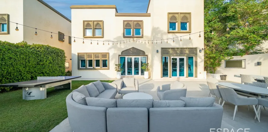 فيلا في Regional, Jumeirah Park, دبي 3 غرف نوم, 285 م² رقم 61497