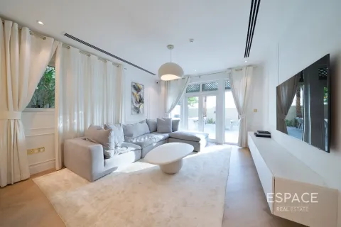 فيلا في Regional, Jumeirah Park, دبي 3 غرف نوم, 285 م² رقم 61497 - صورة 5