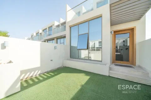 Townhouse in Al Furjan, Dubai 4 bedrooms, 236 sq.m. № 122745 - photo 19