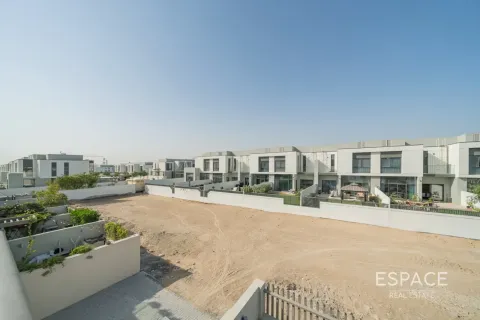 Townhouse in Al Furjan, Dubai 4 bedrooms, 236 sq.m. № 122745 - photo 16