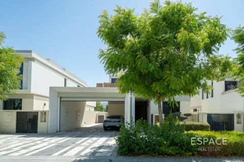 Villa in Tilal Al Ghaf, Dubai 4 bedrooms, 372 sq.m. № 122744 - photo 20