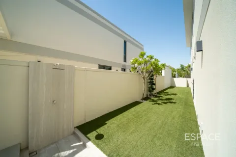 Villa in Tilal Al Ghaf, Dubai 4 bedrooms, 372 sq.m. № 122744 - photo 15