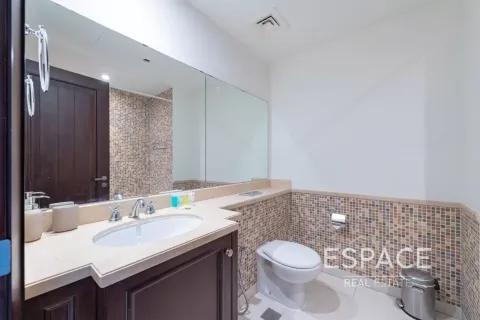 Apartment in Downtown Dubai (Downtown Burj Dubai), Dubai 2 bedrooms, 126 sq.m. № 122710 - photo 12