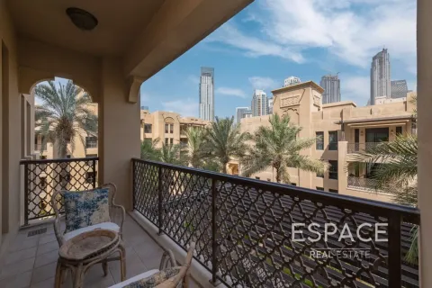 Apartment in Downtown Dubai (Downtown Burj Dubai), Dubai 2 bedrooms, 126 sq.m. № 122710 - photo 18