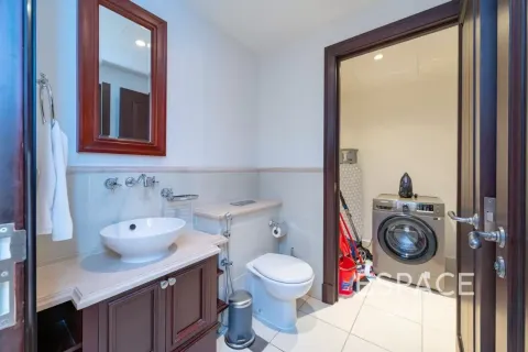 Apartment in Downtown Dubai (Downtown Burj Dubai), Dubai 2 bedrooms, 126 sq.m. № 122710 - photo 10