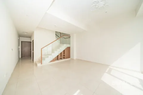 Villa in Al Furjan, Dubai 3 bedrooms, 197 sq.m. № 122743 - photo 13