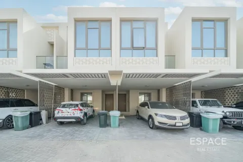 Villa in Al Furjan, Dubai 3 bedrooms, 197 sq.m. № 122743 - photo 10