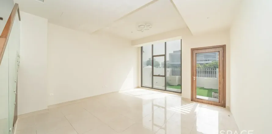 Villa in Al Furjan, Dubai 3 bedrooms, 197 sq.m. № 122743