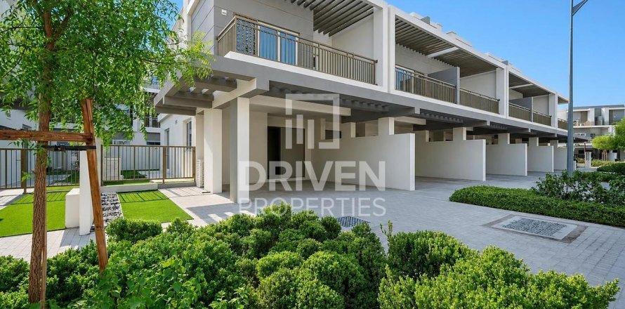Townhouse in Dubai 3 bedrooms, 170.2 sq.m. № 141090