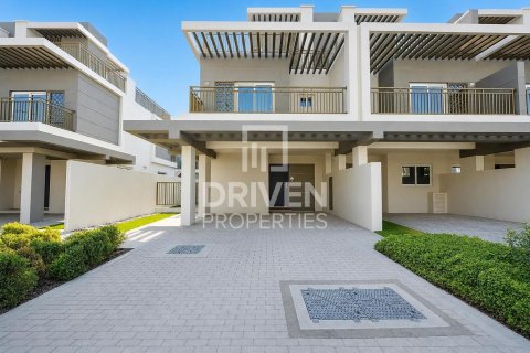 Townhouse in Dubai 3 bedrooms, 170.2 sq.m. № 141090 - photo 2