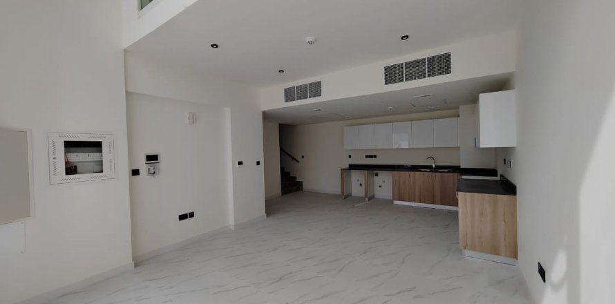 Townhouse in Dubai 1 bedroom, 56.7 sq.m. № 95556