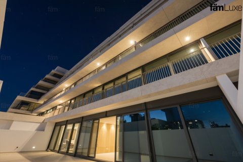 Apartment in Dubai 3 bedrooms, 319 sq.m. № 95555