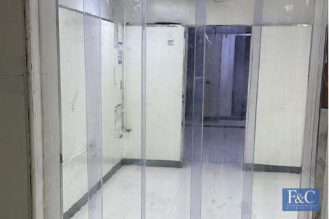 Entrepôt à Al Quoz Industrial Area, Al Quoz, Dubai, 372 m², № 103783 - photo 4