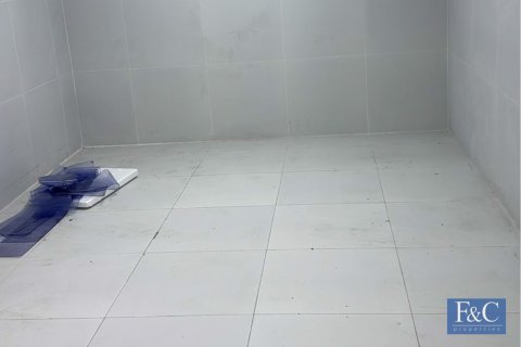 Entrepôt à Al Quoz Industrial Area, Al Quoz, Dubai, 372 m², № 103783 - photo 3