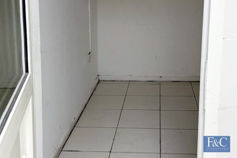 Entrepôt à Al Quoz Industrial Area, Al Quoz, Dubai, 372 m², № 103783 - photo 6