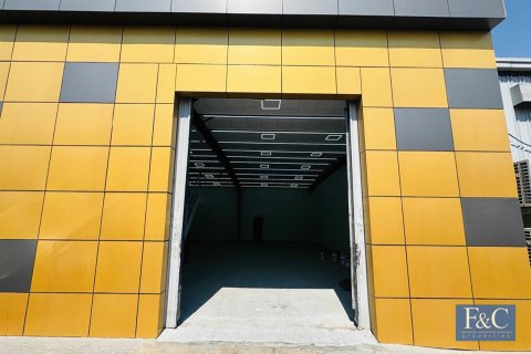 Warehouse in Al Quoz Industrial Area, Al Quoz, Dubai 548 sq.m. № 103784 - photo 4