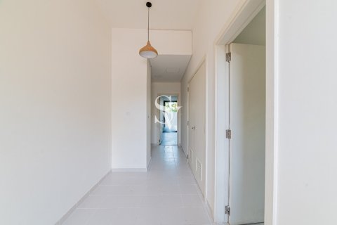 Villa en DAMAC Hills (Akoya by DAMAC), Dubai, 5 dormitorios, 452 m², № 68552 - foto 2