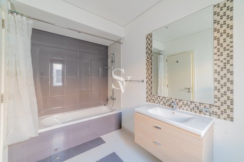 Villa en DAMAC Hills (Akoya by DAMAC), Dubai, 5 dormitorios, 452 m², № 68552 - foto 10