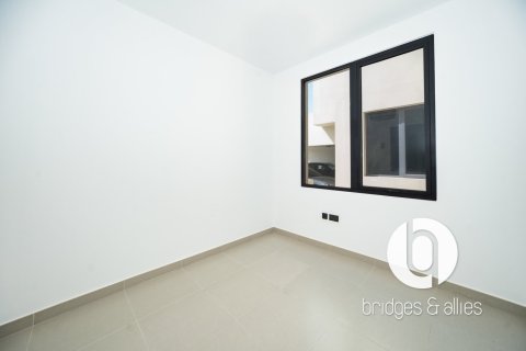 Villa in Dubai Hills Estate, Dubai 4 bedrooms, 202 sq.m. № 105647 - photo 14