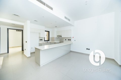 Villa in Dubai Hills Estate, Dubai 4 bedrooms, 202 sq.m. № 105647 - photo 18