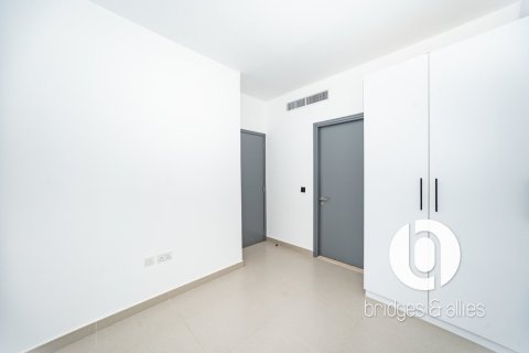 Villa in Dubai Hills Estate, Dubai 4 bedrooms, 202 sq.m. № 105647 - photo 4
