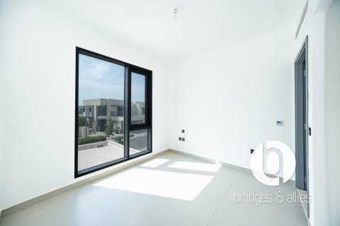 Villa in Dubai Hills Estate, Dubai 4 bedrooms, 202 sq.m. № 105647 - photo 24