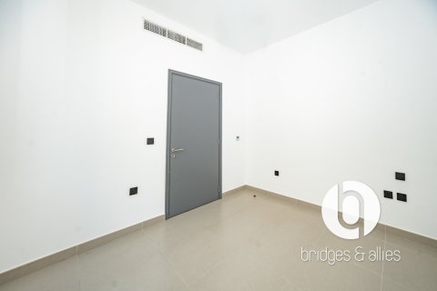 Villa in Dubai Hills Estate, Dubai 4 bedrooms, 202 sq.m. № 105647 - photo 13