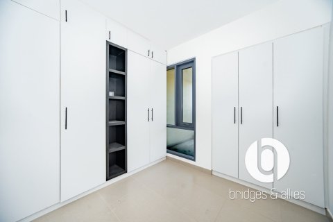 Villa in Dubai Hills Estate, Dubai 4 bedrooms, 202 sq.m. № 105647 - photo 26