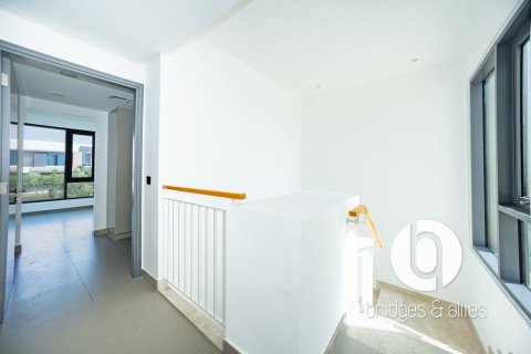 Villa in Dubai Hills Estate, Dubai 4 bedrooms, 202 sq.m. № 105647 - photo 9