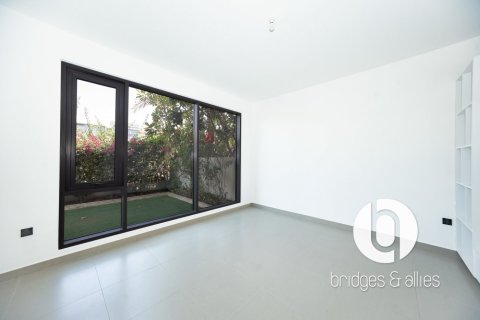 Villa in Dubai Hills Estate, Dubai 4 bedrooms, 202 sq.m. № 105647 - photo 19