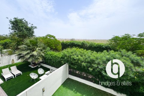 Villa in Dubai Hills Estate, Dubai 4 bedrooms, 282 sq.m. № 105646
