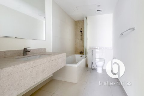 Villa in Dubai Hills Estate, Dubai 4 bedrooms, 282 sq.m. № 105646 - photo 18