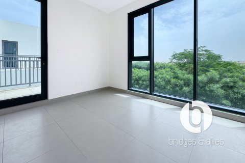 Villa in Dubai Hills Estate, Dubai 4 bedrooms, 282 sq.m. № 105646 - photo 16