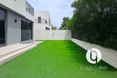 Villa in Dubai Hills Estate, Dubai 4 bedrooms, 282 sq.m. № 105646 - photo 15