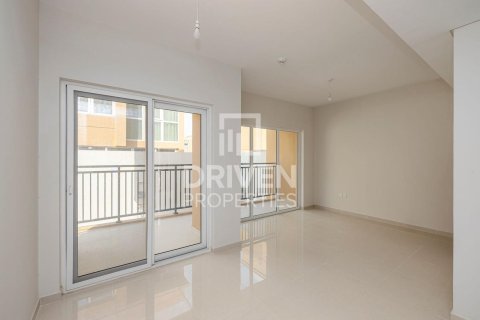 Снять в аренду таунхаус в DAMAC Hills (Akoya by DAMAC), Дубай: 3 спальни, 217м², № 87669 - фото 4