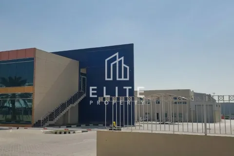 Warehouse in Dubai Investment Park, Dubai 8262 sq.m. № 38911 - photo 5