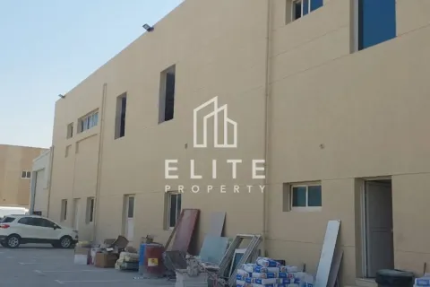 Warehouse in Dubai Investment Park, Dubai 8262 sq.m. № 38911 - photo 11